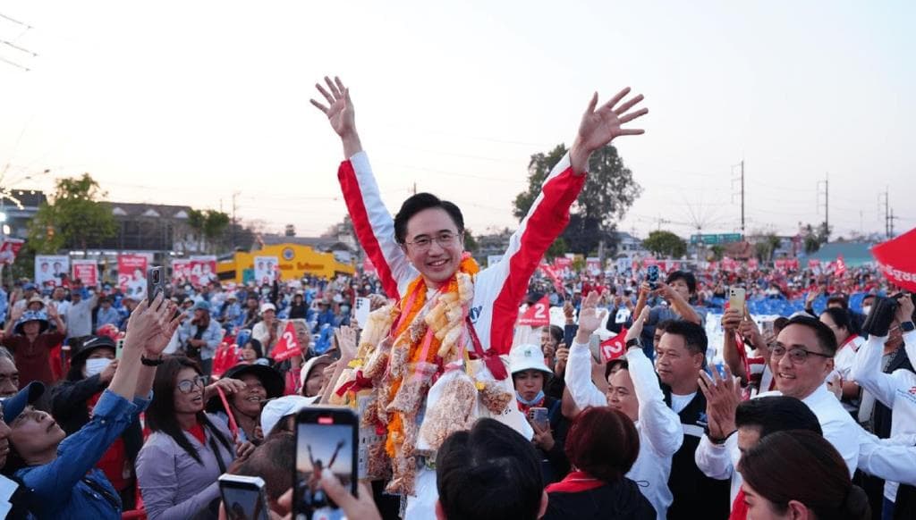 รัฐบาลผสมหลีกเลี่ยงไม่ได้ นโยบายประชานิยมท้าทายเสถียรภาพการคลัง